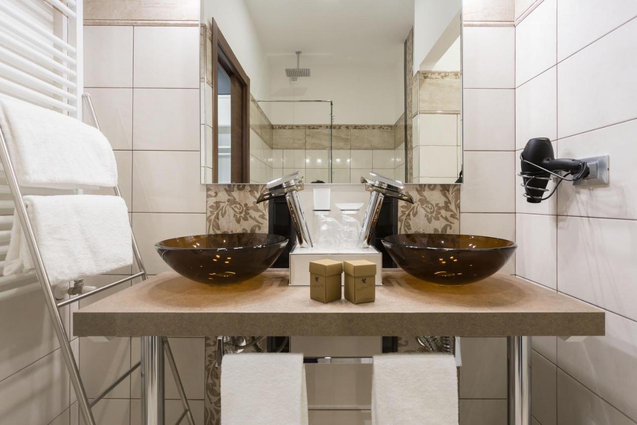 Aparthotel Durini มิลาน ภายนอก รูปภาพ